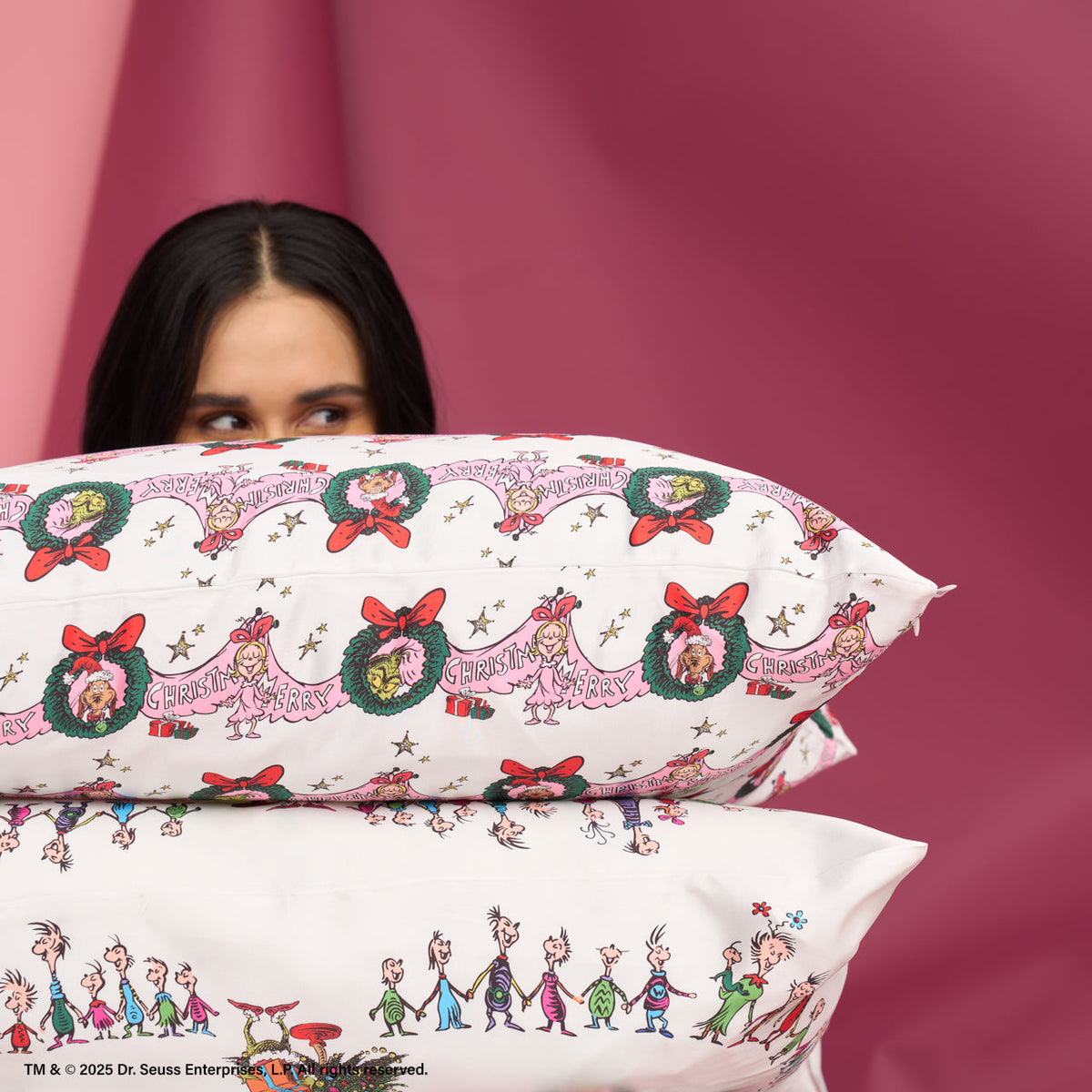 The Grinch x Kitsch Satin Pillowcase in Cindy Lou Who - King